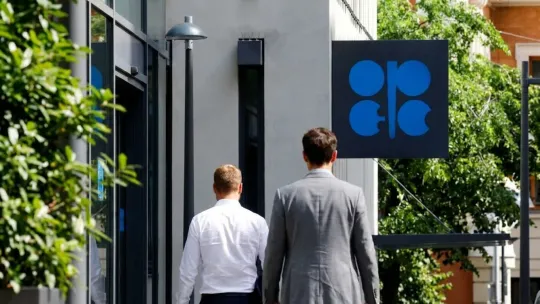 OPEC+ naikkan kuota di tengah perang minyak