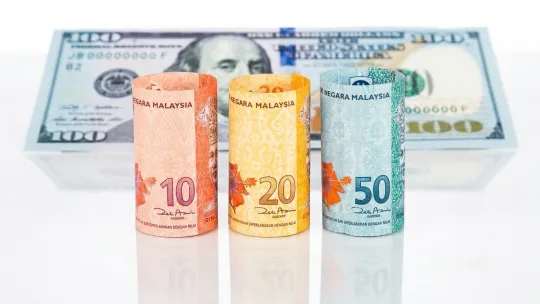 Ringgit menguat seiring susut kecil DXY