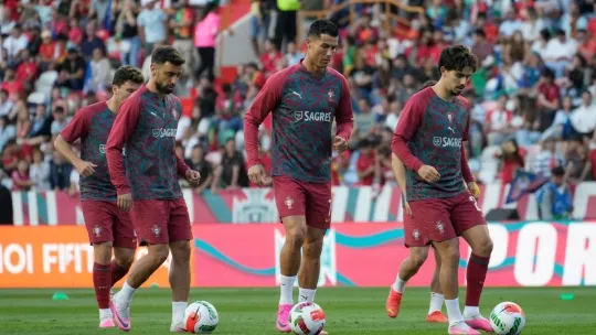 Ronaldo Minta Portugal Reda Hype Juara