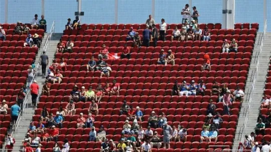 Stadium separuh kosong bayangi Piala Dunia