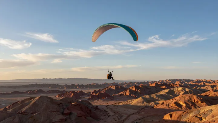 The Physics Hidden In A Paraglider’s Reflex