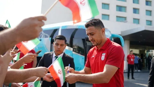 Pasukan Bola Sepak Iran Selamat Tiba di Los Angeles Untuk Misi Piala Dunia