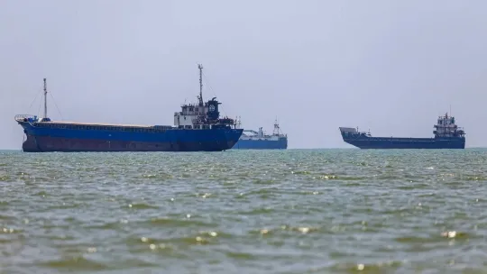 Trafik Selat Hormuz melonjak selepas perjanjian