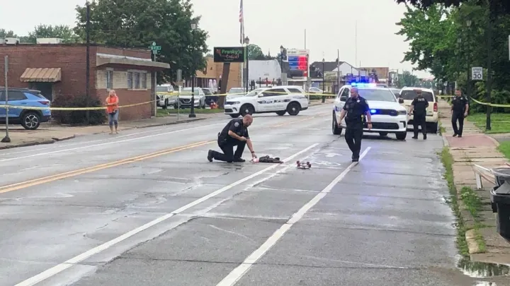 One injured in Mishawaka Avenue shooting