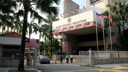 BNM terangkan kejatuhan ringgit sebagai pelarasan normal pasaran