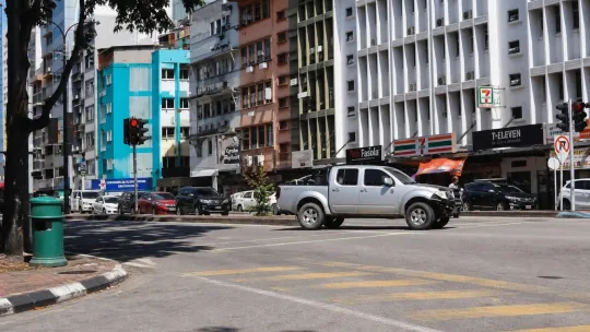 EV import jadi simbol kereta Kayangan