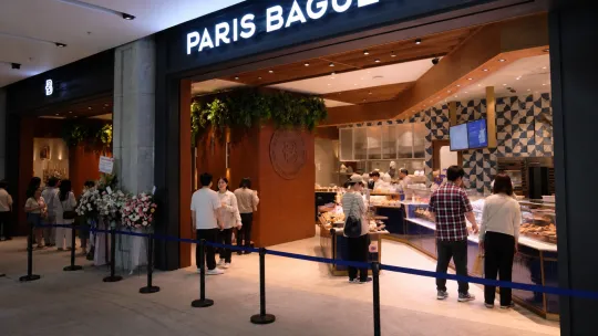 BFood jual pegangan Paris Baguette pada RM1