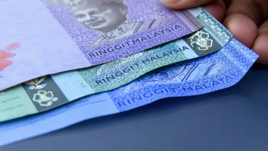 Ringgit dijangka kekal dalam julat sempit