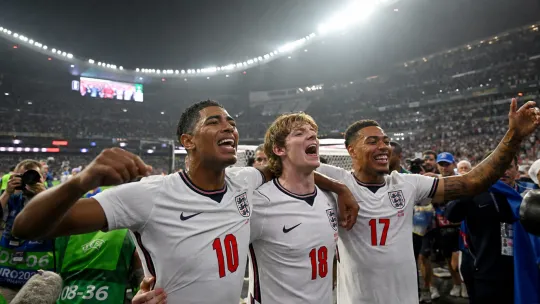 Bellingham pacu England ke pentas suku akhir