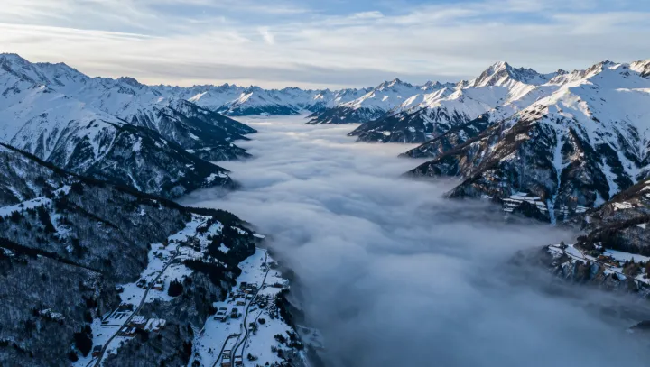 When Beautiful Peaks Become Forbidden Zones