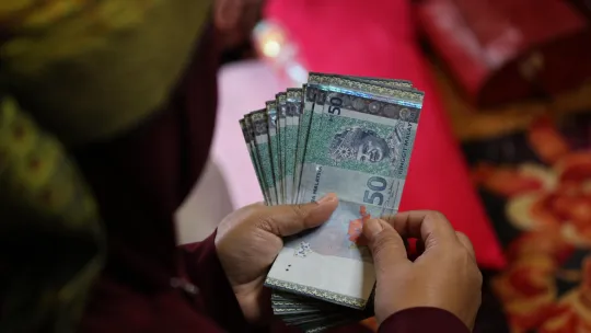 Ringgit mengukuh ketika dolar AS hilang momentum