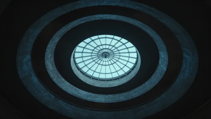 The Staircase That Outruns Motion