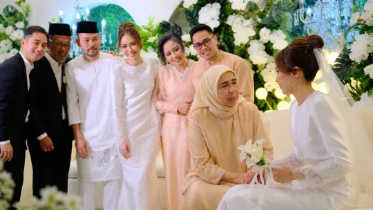 Nurel Baharin sah bergelar isteri Esmeer