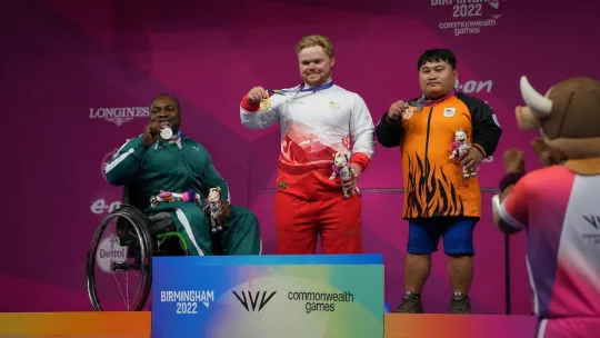 Bonnie akur gangsa, mata sudah ke Jepun