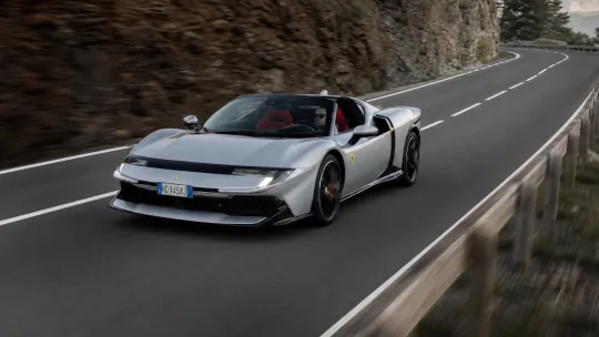 Ferrari Penuh Tempahan Hingga Hujung Garis