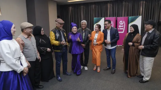 Kilauan Emas Selebriti cabar skrip hiburan lama
