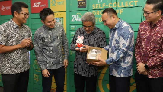 J&T Express tambah lokar pintar di stesen LRT