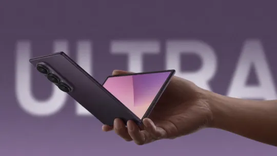 Samsung boosts Galaxy Z Fold8 output