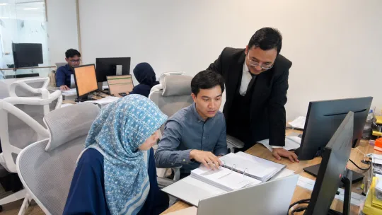 Bursa Malaysia atau M&A: Strategi Hyco