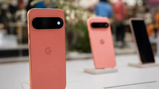 Pixel 11 Hands-On: Magic Wins, HiLight Fades
