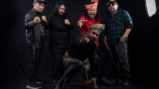 Nusachestra EP: Farasu rentas sempadan bunyi