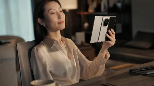 Huawei Mate XT2 pushes tri-foldable durability