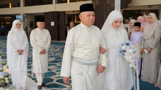 Datuk Abdah Sah Bergelar Suami