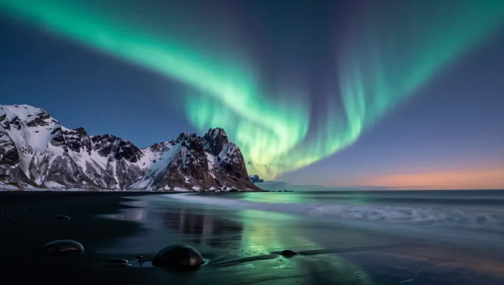 Why Oxygen Paints Auroras Green