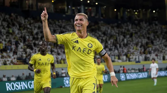 Ronaldo Kejar Piala Asia Terakhir