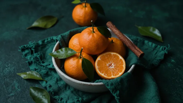Oranges Keep Their Leaves