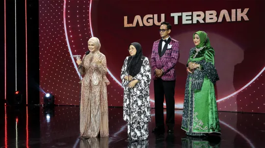 Siti dan Aisha menawan AIM