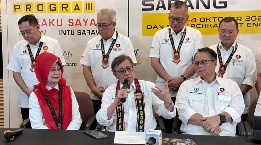 Sarawak Menguji Formula LNG Terapung