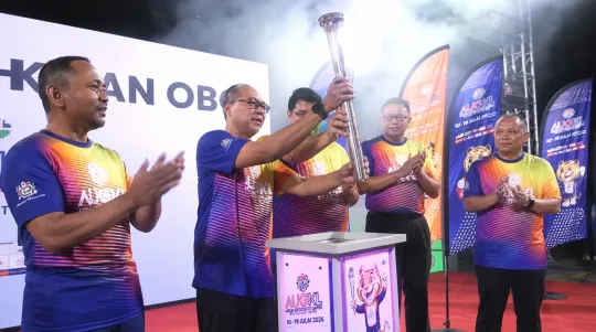100 Atlet UPM Semarakkan Larian Obor