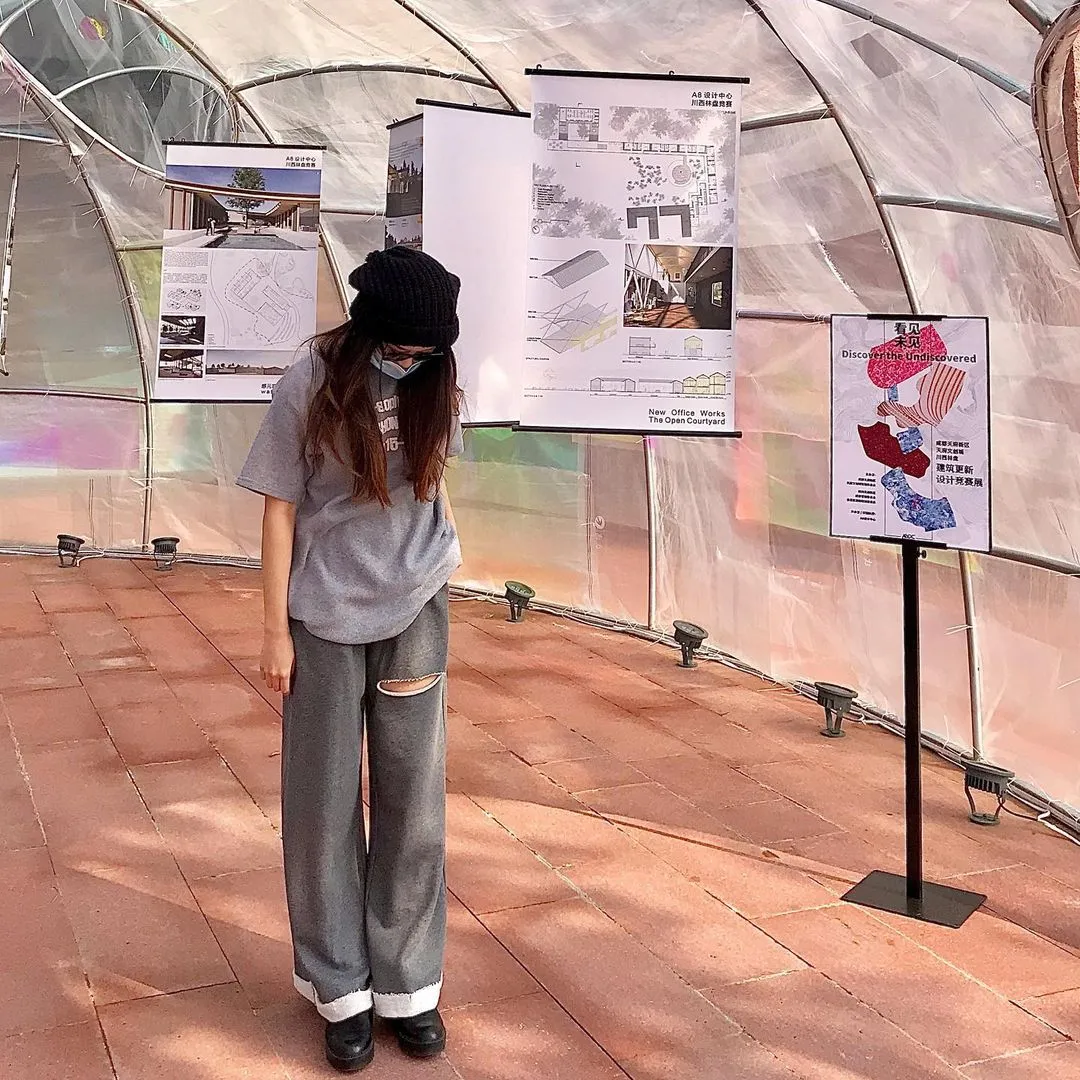去年年末 和小曾 在建筑结构艺术展