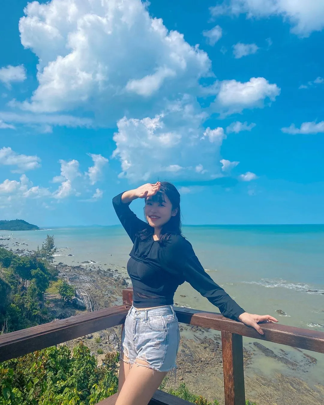 [27.10.2021]
心和身体总要有一个在流浪🌊
又发现一个国内好去处 @seahorizonresort 可以好好的放飞一下自己疲劳的身体和和心灵🌻

#Jojo沈韵柔
#Actress
#emceejb
#emceemalaysia
#JojoSim
#emcee
#JbEmcee
#emceeofmalaysia  #live #broadcast
#foodie #photoshoot #life #ootd #fashion #style