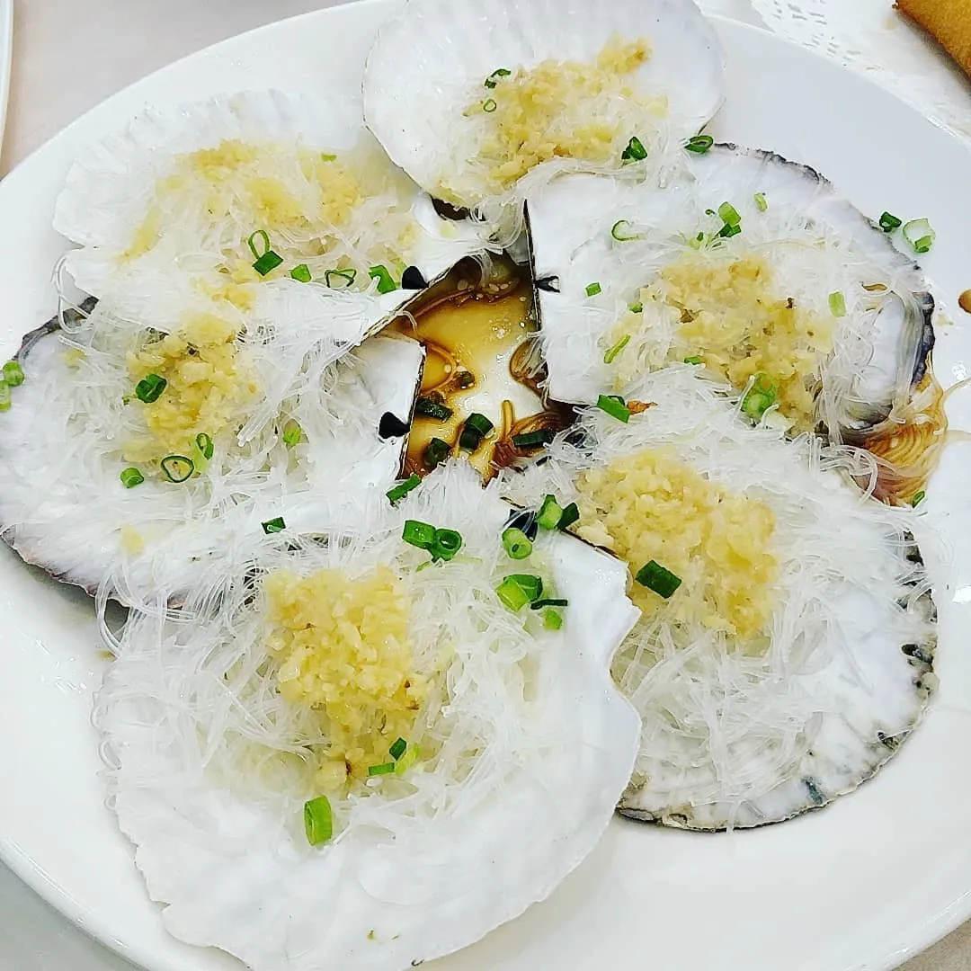 吃饭!我爱炸牛奶!
脸依旧很臭
略略略