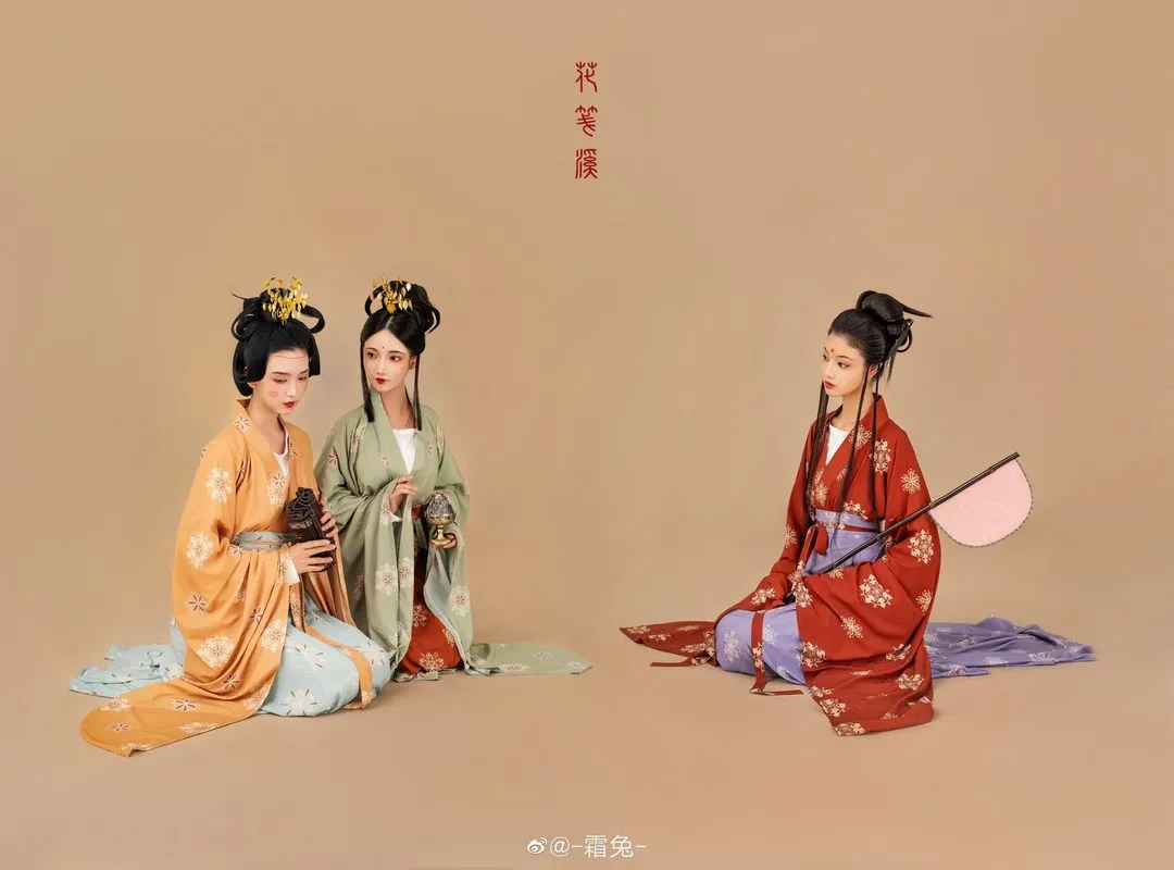 Restoration of Ancient Chinese painting • Admonitions Scroll • Northern and Southern dynasties
————
『南北朝•女史箴圖』
Artist: 霜兔
Photography: 黄桃桃君
Clothes: 花笺溪
————
#hanfu #hanfugirl #汉服 #漢服 #中国 #elegant #chinesegirl #chinesewedding #ChineseCulture #chinesestyle #traditional #culture #model #dress #trending #girl #makeup #beauty #art #photography #photoshoot #photo #tiktok #chinese #asia #asian #China #cdrama #hair #beautiful