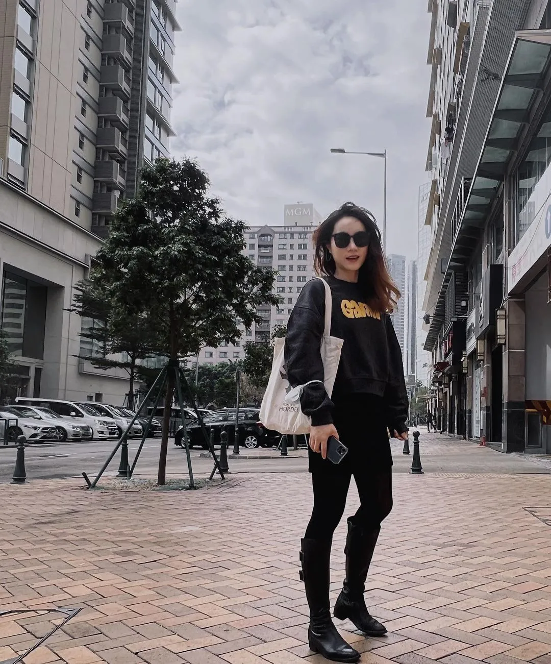 Wang Xi Sam手里少有不是小短腿的pic
🥳
#macautrip #shareme #ootd #gannigirls
