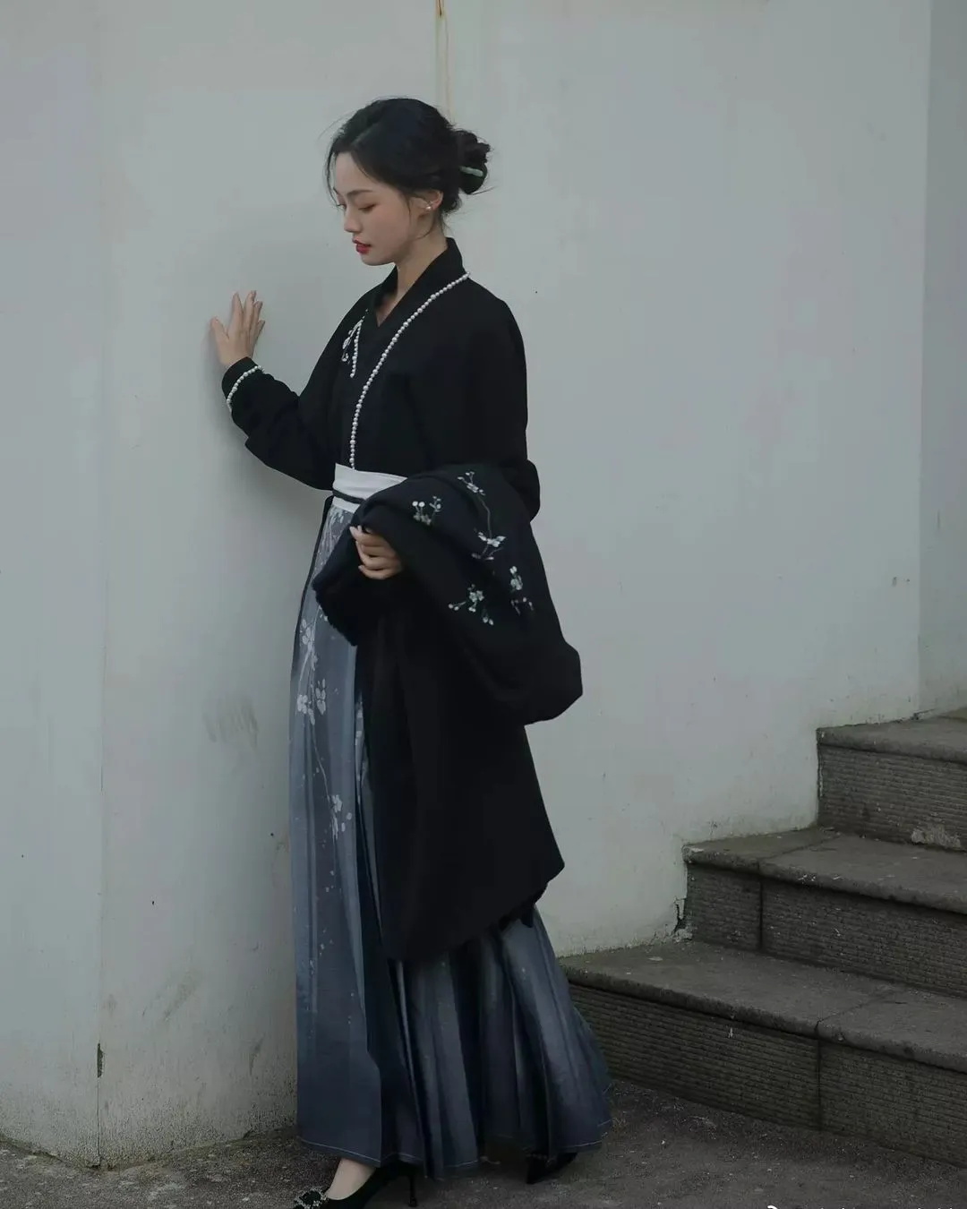 中国🇨🇳汉服
来源：破产汉服女神
#China#Chinese_style #chinese#中国传统#傳統文化#中華風#漢服#漢服日常  #汉服#汉服挑战#汉服摄影 #ChineseCostume #漢服チャレンジ#Chinese_style #中国风#中国#ChineseCostume#chinesefashion #ChineseCulture #ChinaStory#Chinese_culture #hanfu_challenge #hanfu#lgbtq #summer #hydrangeafashion  #outfitoftheday  #hanfugirl #hanfuboy #douyin#tiktok #fashion