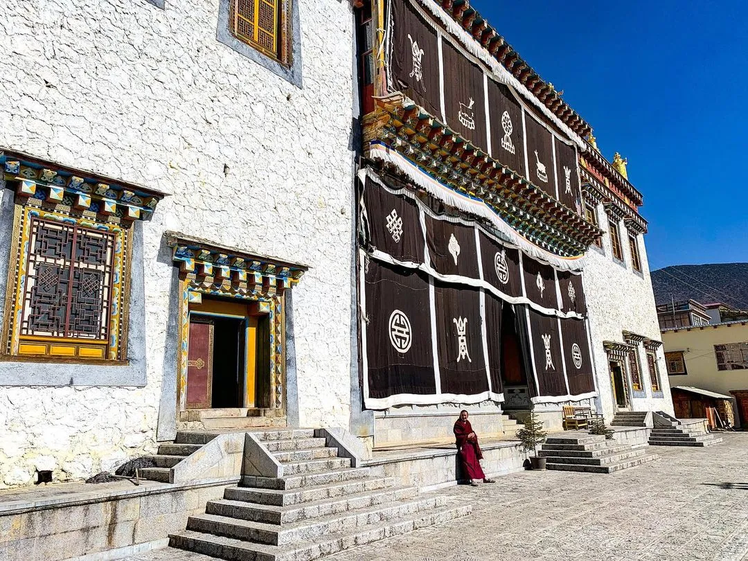 📍 Shangri-La 香格里拉, Songzan Lin Temple 松赞林寺
.
.
. 
.
#china #tibet #shangrila #diqing #香格里拉
#mountains #songzanlin #sea #nature #trip #travel #asia #asian #asianfood #旅游 #海 #山 #摄影 #中国  #云南  #迪庆 #中甸 #松赞林寺