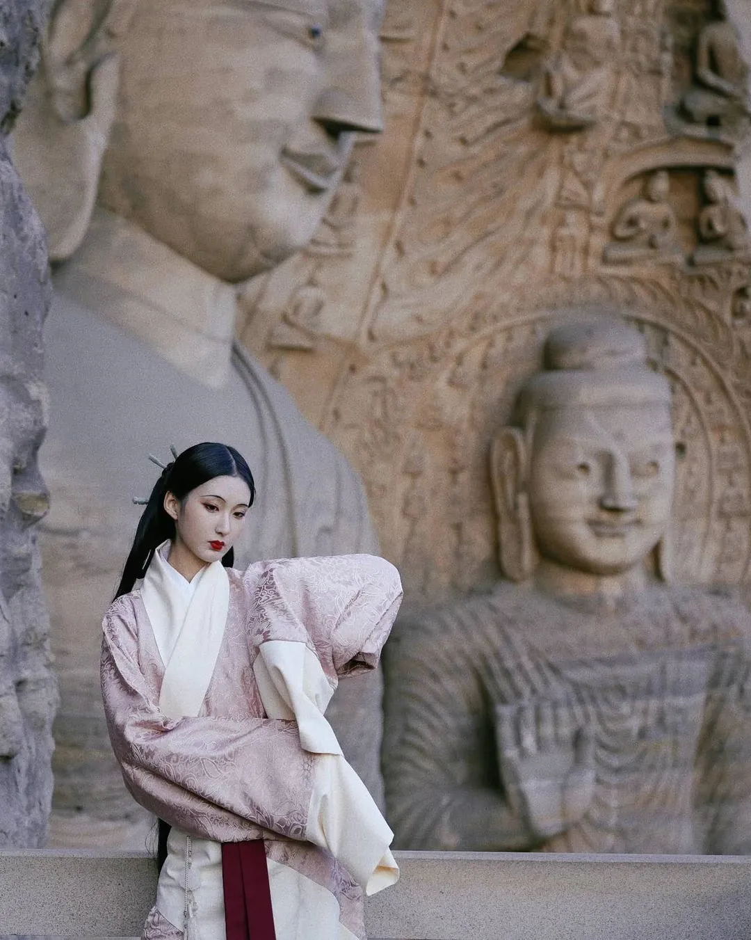 Hanfu in Han Dynasty

★Source: Weibo App
  @荷里寒
★If there is any infringement, contact to
  delete it immediately 
★Thanks for your support

#hanfu #China #Chinesestyle #culture #hanfu_challenge #hanfu_isnot_hanbok #汉服 #中華风 #古典藝術 #中國文化 #漢服 #漢服チャレンジ #ChineseGirls #中国文化 #中国汉服 #fashion#clothing#makeup#travel  #traditionalChineseclothes#traditionalChineseculture#hanfugirl #汉服小姐姐 #faceplay #Chinesehistory 中国历史#traditionalculture 传统文化#traditionalclothing 传统服饰#chineseclothing中国衣服 #TikTok #TikTokChina