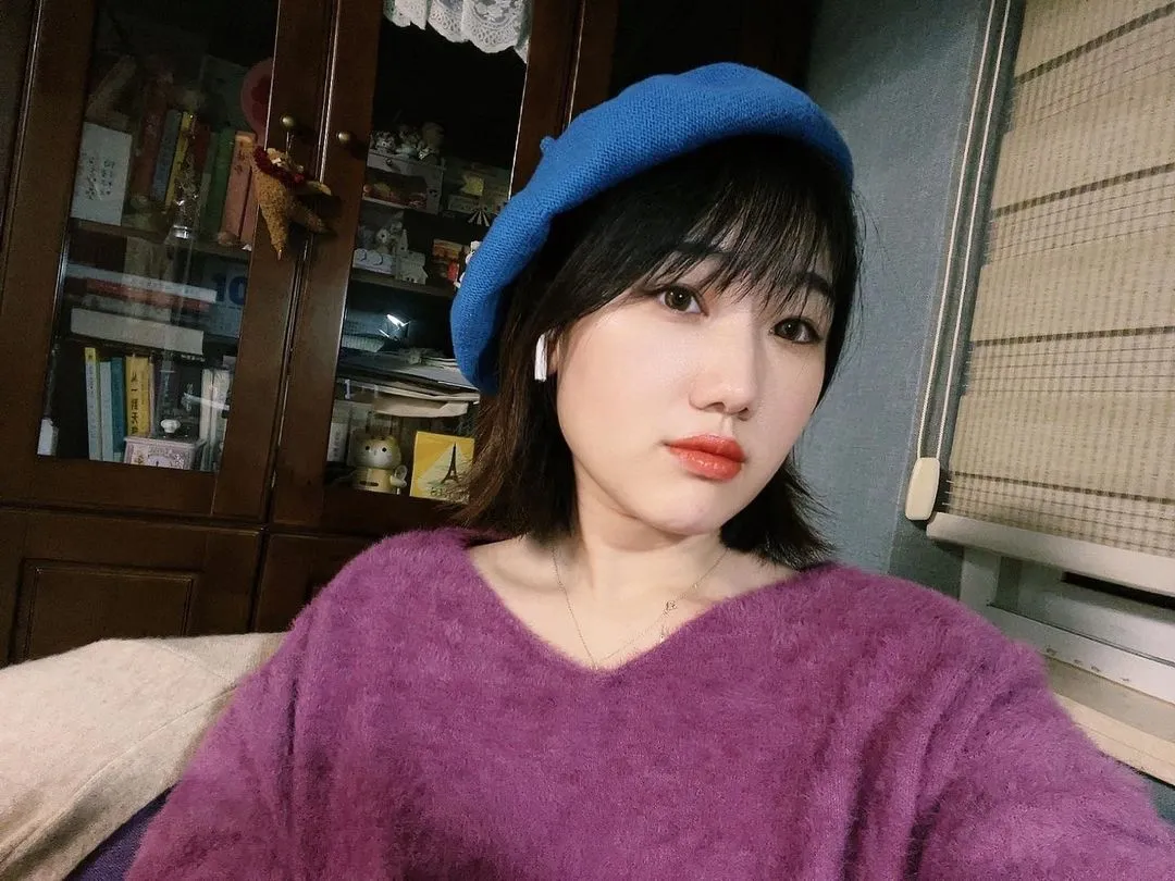 天天都在封楼，而我还在桑班😅
#me #selfie #moment #girl #instadaily #vsco #homesweethome #bestoftheday