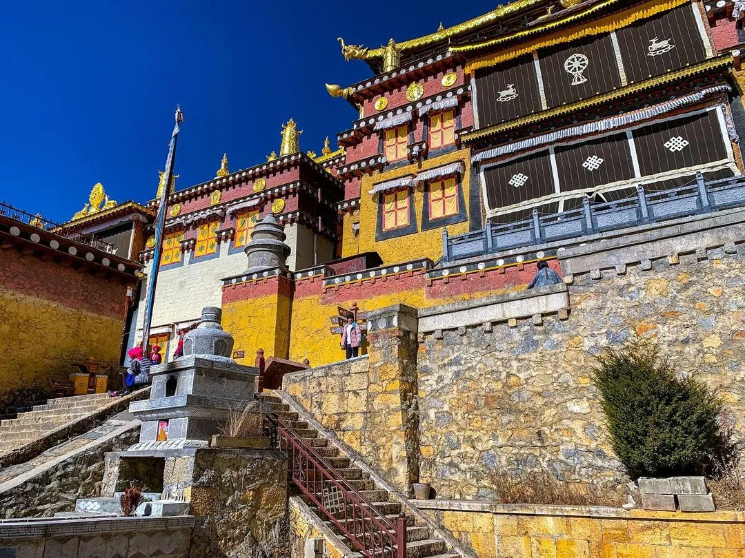📍 Shangri-La 香格里拉, Songzan Lin Temple 松赞林寺
.
.
. 
.
#china #tibet #shangrila #diqing #香格里拉
#mountains #songzanlin #sea #nature #trip #travel #asia #asian #asianfood #旅游 #海 #山 #摄影 #中国  #云南  #迪庆 #中甸 #松赞林寺