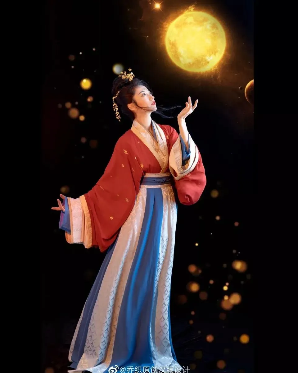 中国🇨🇳魏晋汉服
来源：wb乔织汉服原创设计

此账号以分享中国文化为主，发布内容一切版权归原创作者所有，侵权立删。

#China #chinese#傳統文化#中華風#漢服#漢服日常  #汉服#汉服摄影#中国风#中国#ChineseCostume#chinesefashion #ChineseCulture #hanfu_challenge #hanfu#lgbtq #hydrangeafashion  #outfitoftheday  #hanfugirl #hanfuboy #douyin#tiktok #fashion #antiqueclothing