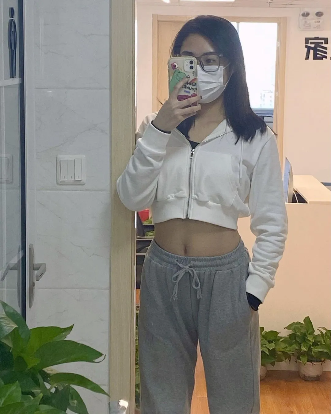 (͒˃⌂˂ ͒)在上班