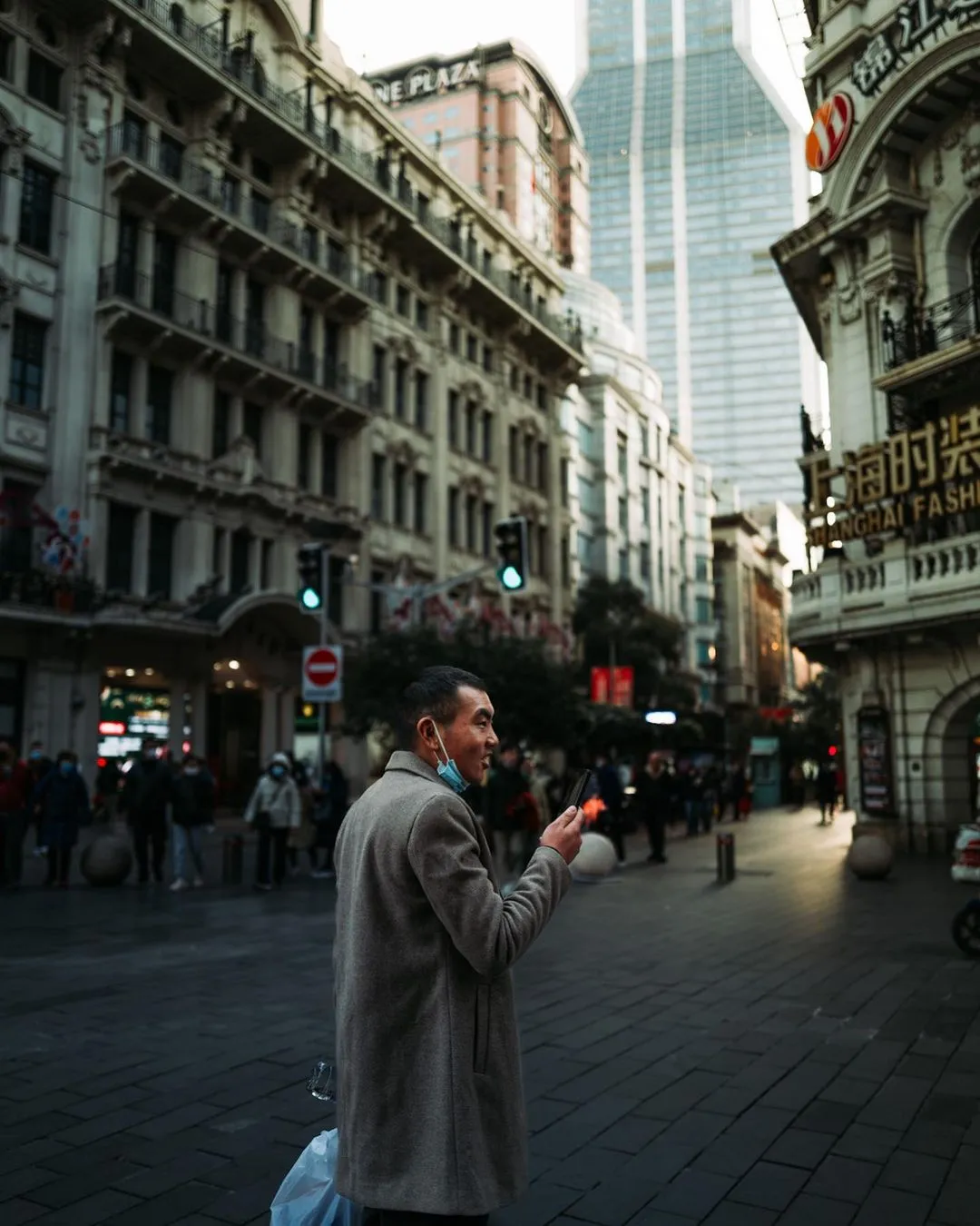 假如我年少有为不自卑。

#LeicaQ2
#shanghai