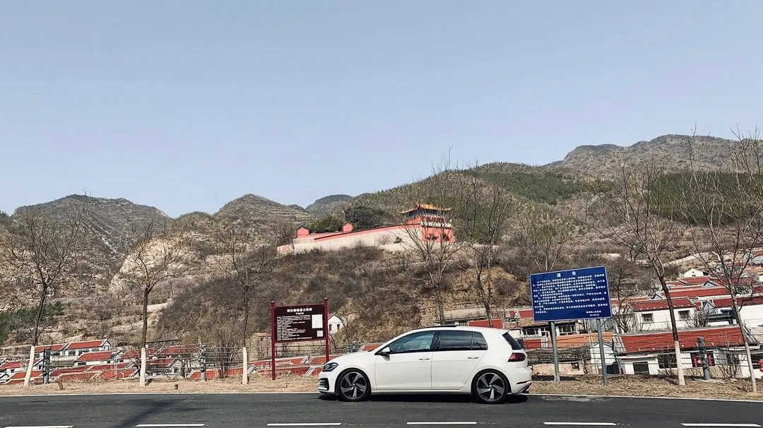 ∠( ᐛ 」∠)_ #vw #vwgolf #volkswagen #golf #golfgti #gti #gtimk7 #gtimk75 #gtimk7love #gticlub #vwgti #car #china #china🇨🇳 #beijing #beijinglife #mentougou #门头沟 #门头沟区 #门头沟徒步 #北京 #北京市
