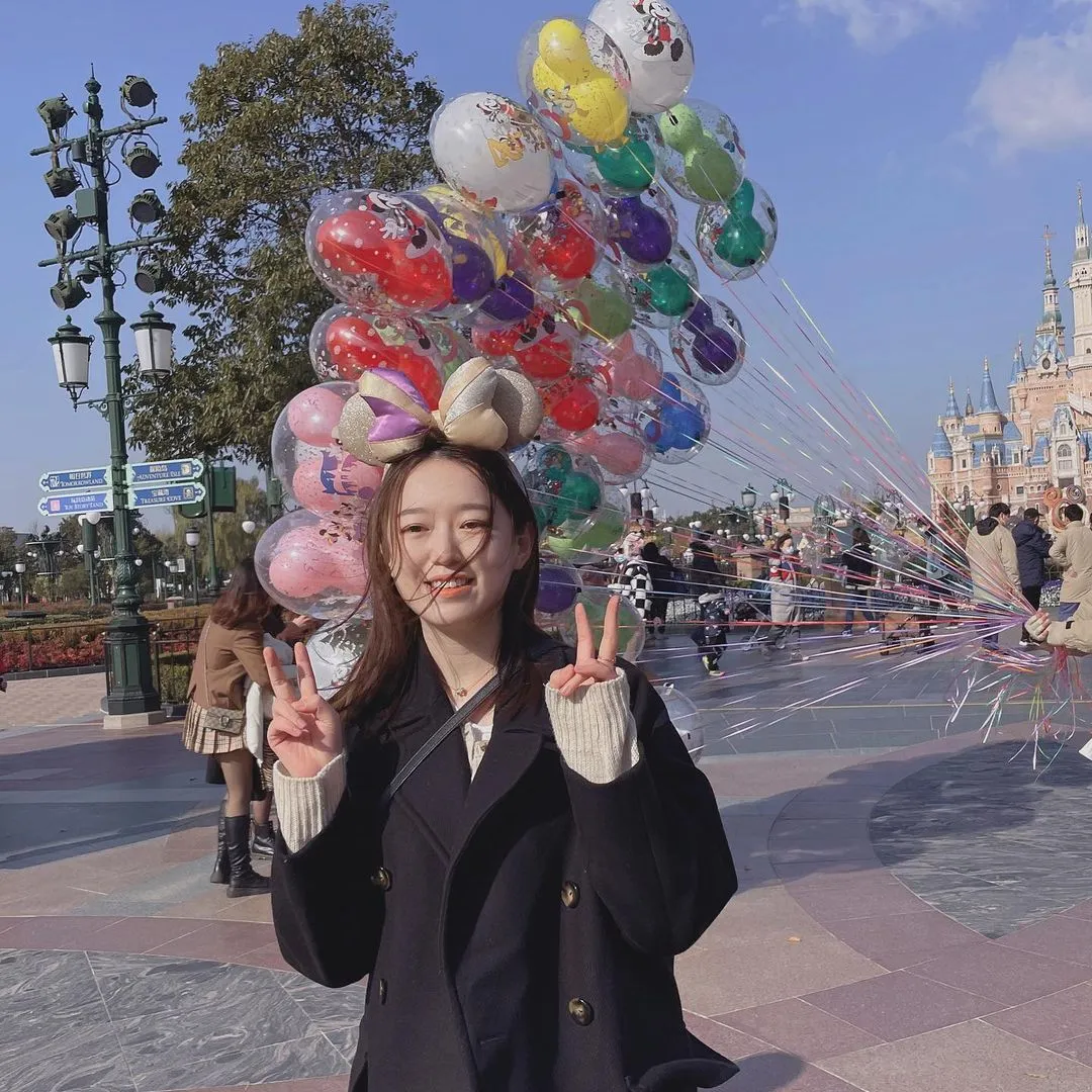 见到玲娜贝儿幸福的一天💕
#linabell #disneyland